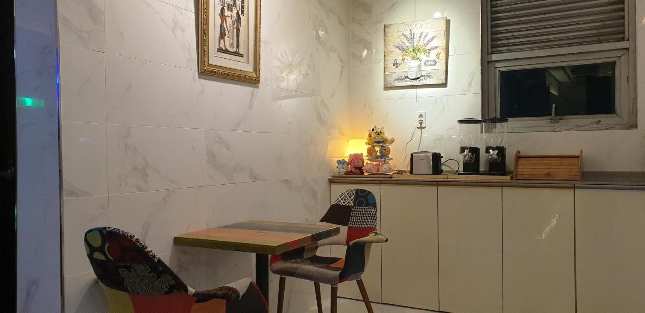 Gimhae Business Hotel K Екстериор снимка