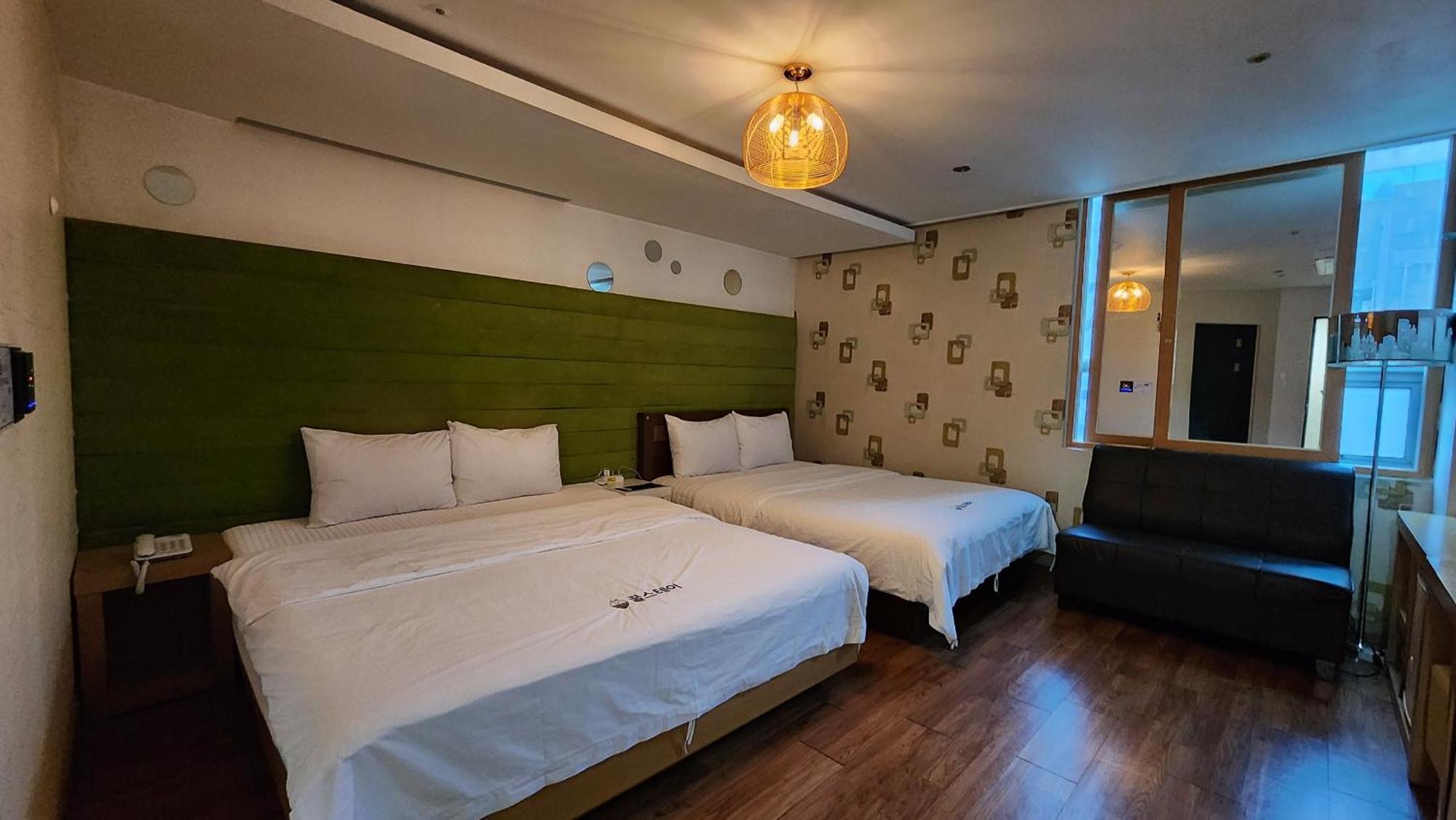 Gimhae Business Hotel K Екстериор снимка