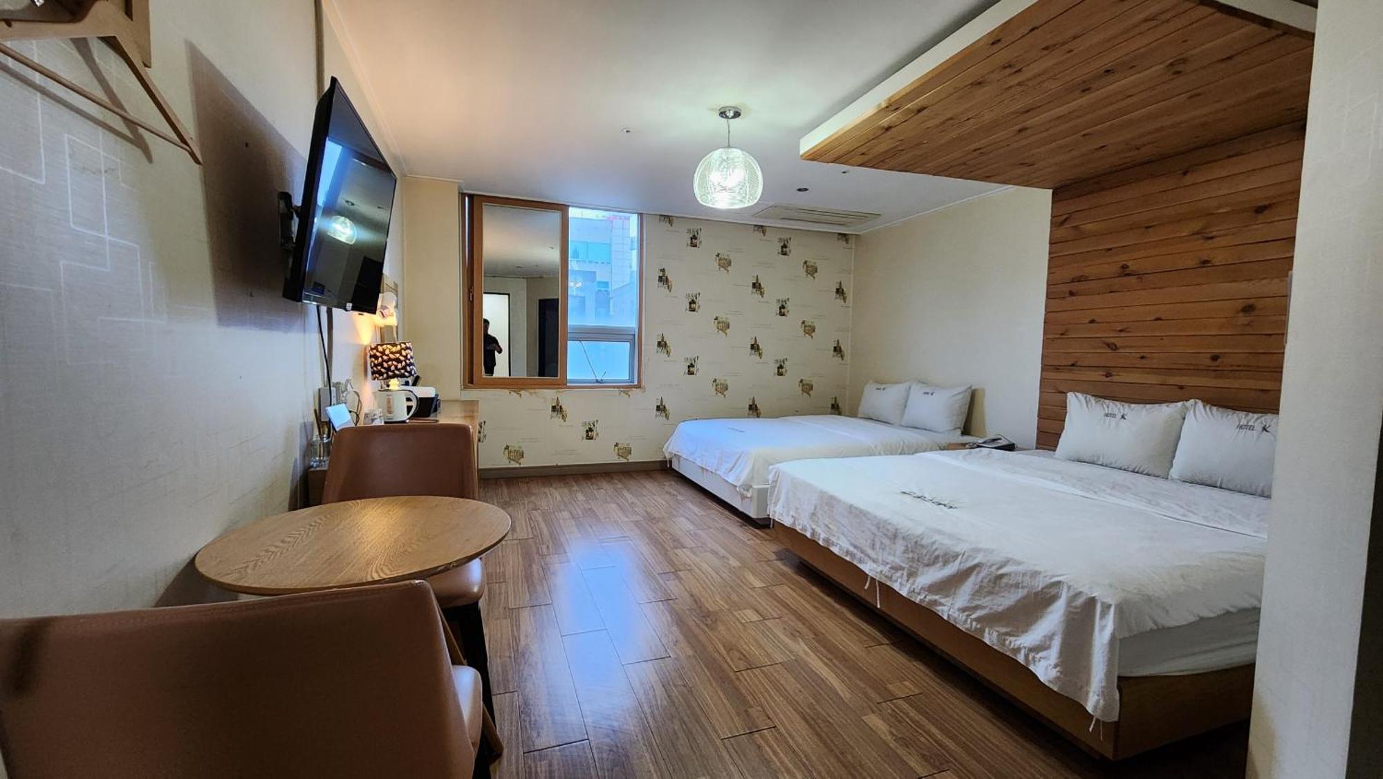 Gimhae Business Hotel K Екстериор снимка