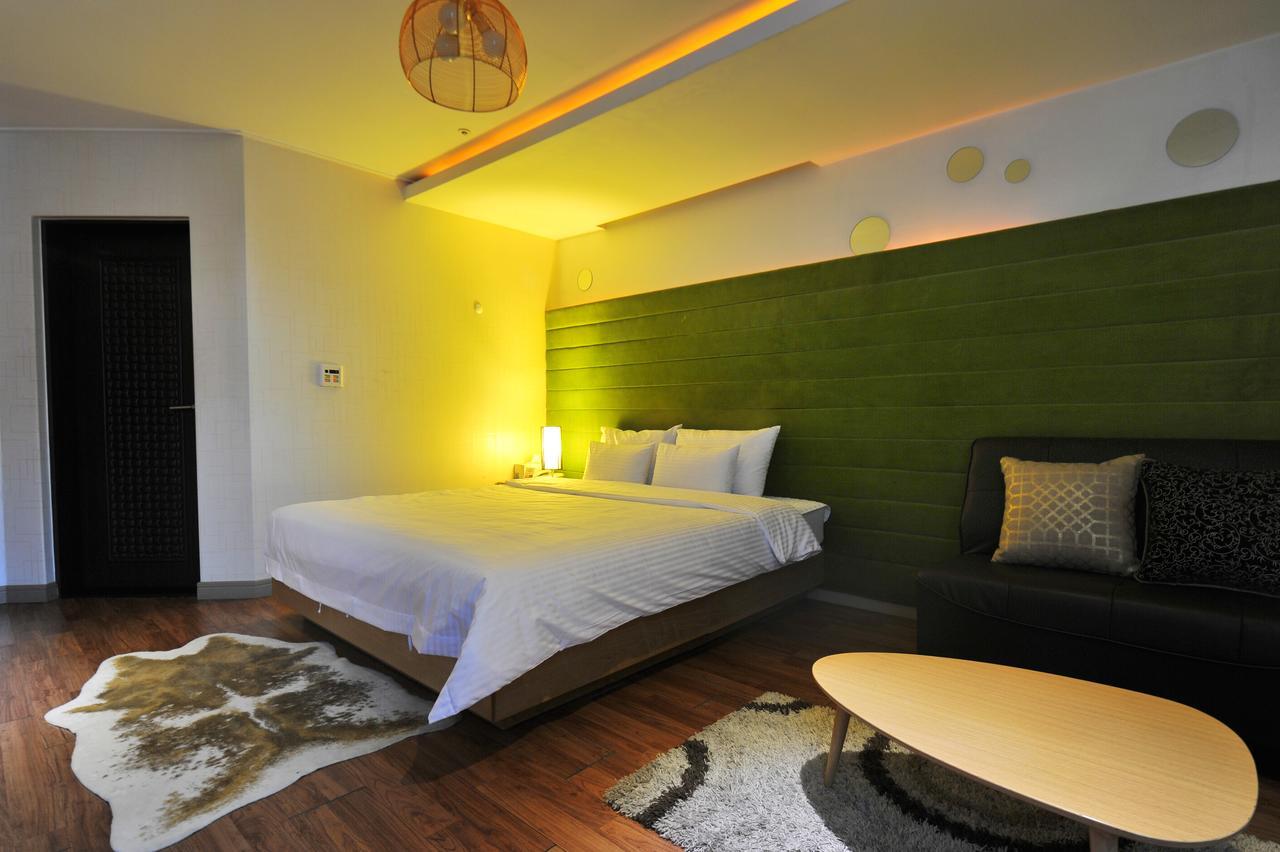 Gimhae Business Hotel K Екстериор снимка