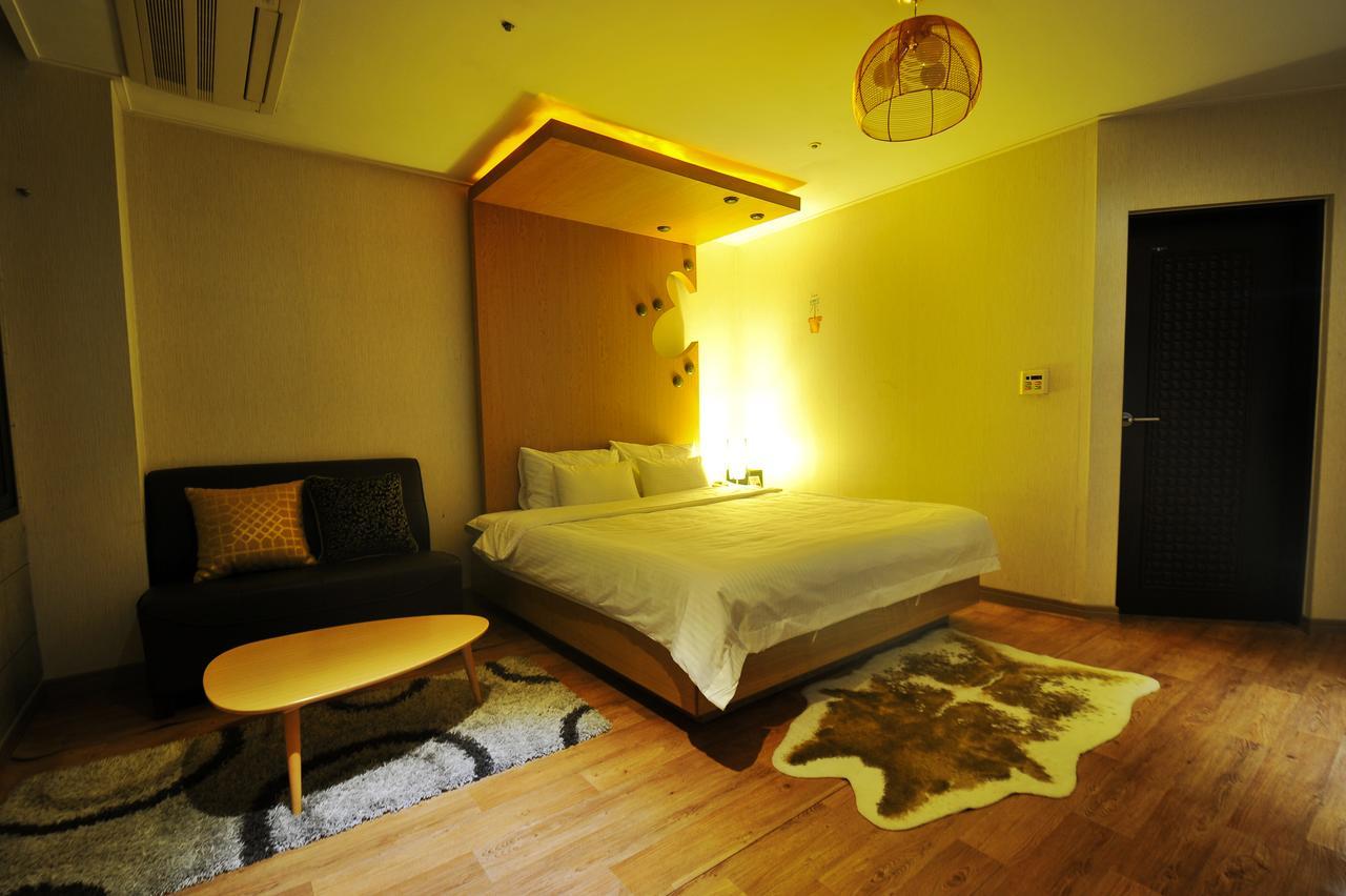 Gimhae Business Hotel K Екстериор снимка