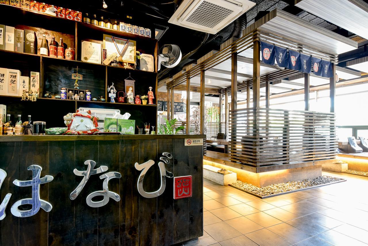 Gimhae Business Hotel K Екстериор снимка