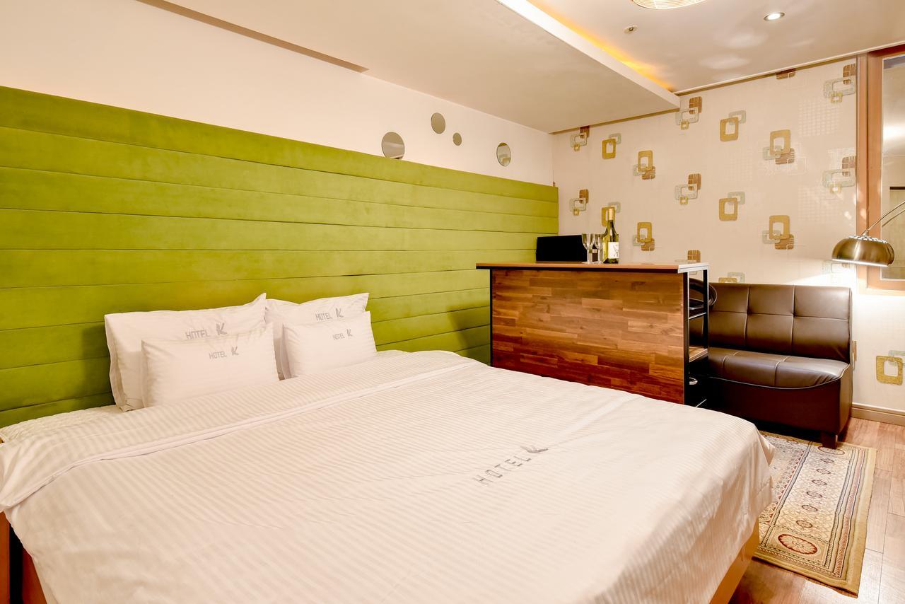 Gimhae Business Hotel K Екстериор снимка