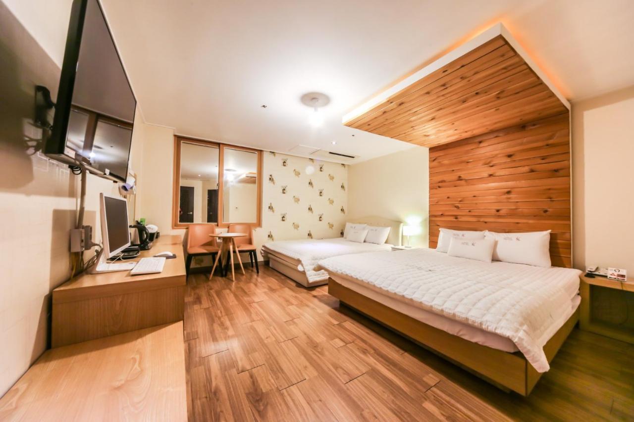 Gimhae Business Hotel K Екстериор снимка